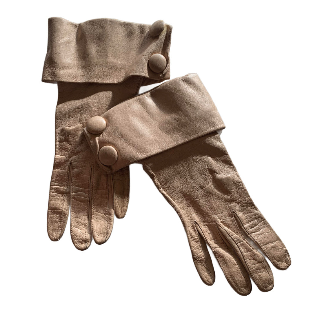 Button Cuffed Fawn Kid Leather Gloves circa 1940s
