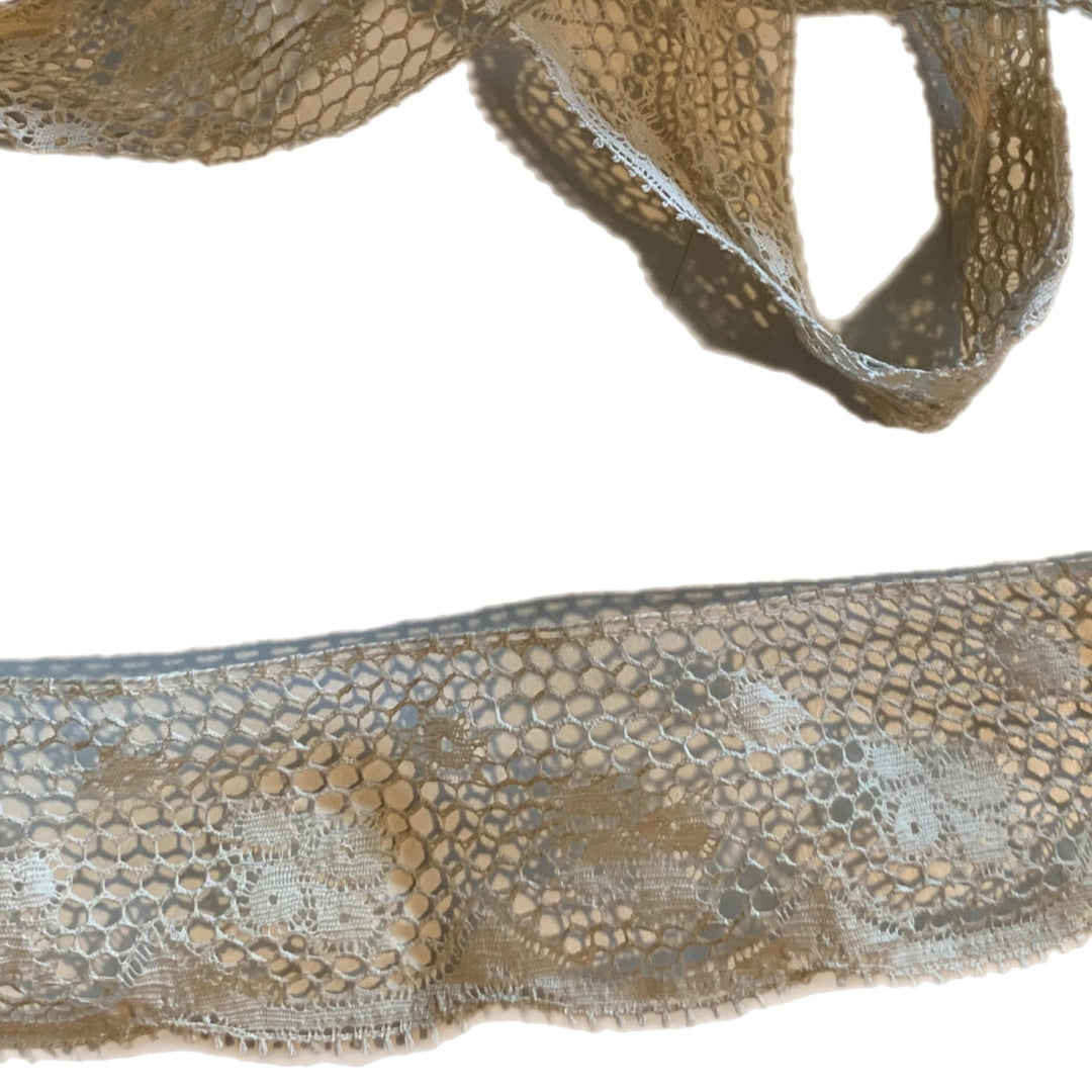 Ivory Scalloped Lace Ribbon Trim circa 1900