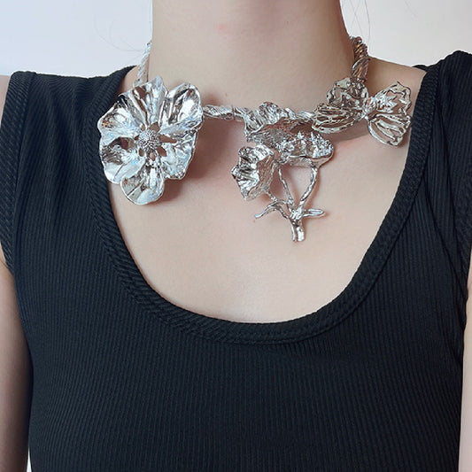 Red Carpet- the Wire Wrapped Metal Flower Choker Necklace