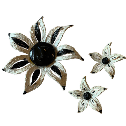 Black and White Etched Metal Flower and Earrings Set circa 1960s