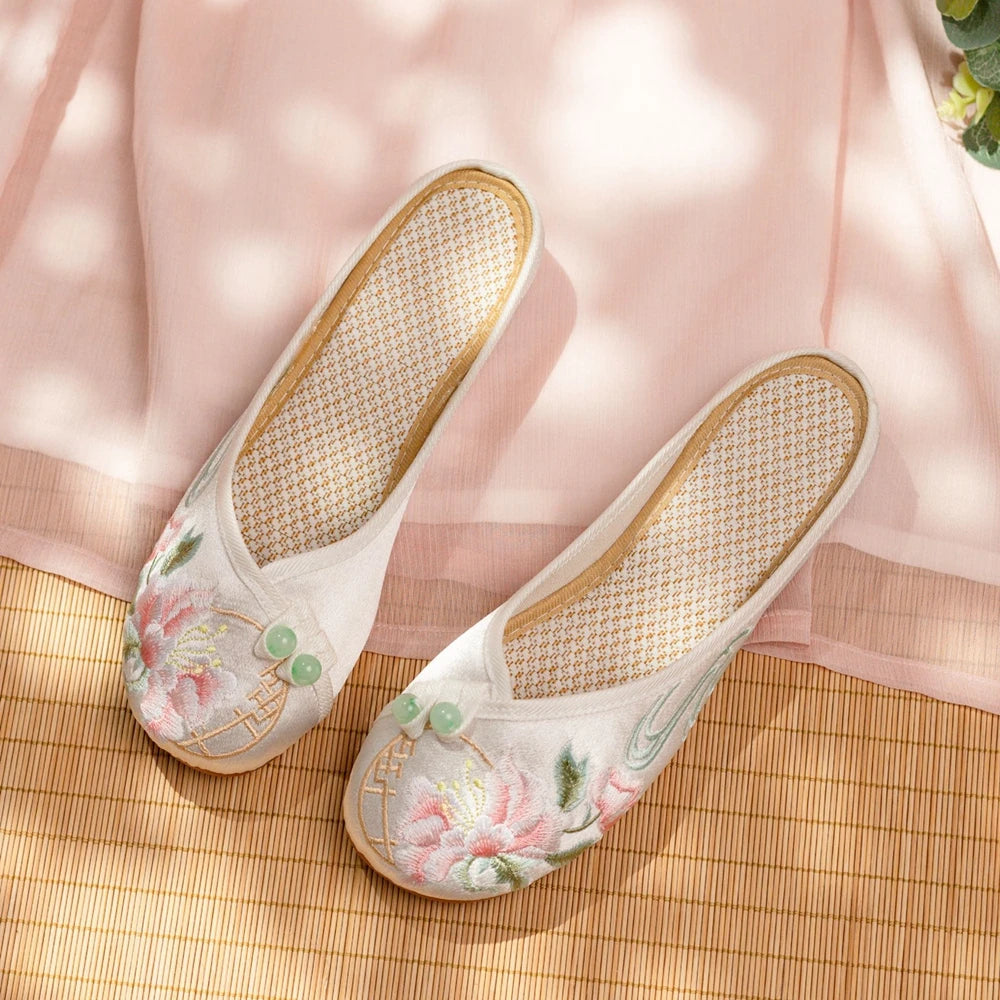 Prudence- the Asian Inspired Embroidered Slipper Shoes 2 Colors