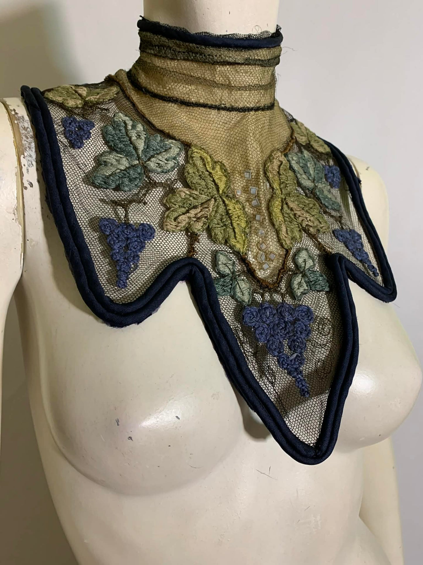 Vicereine Reimagined Victorian Bodice Neckline and Fur Collar