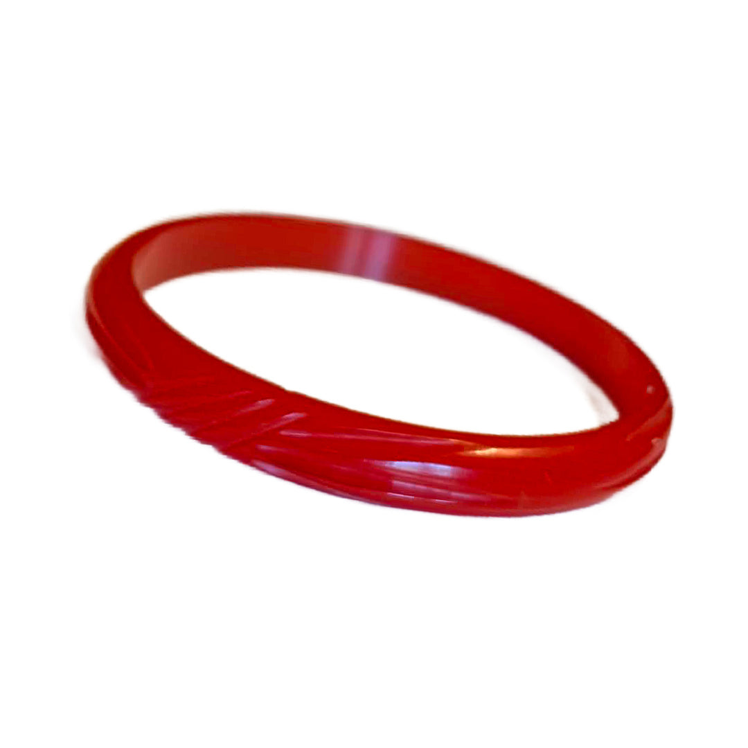 Carved Strawberry Red Bakelite Bangle Bracelet circa 1940s