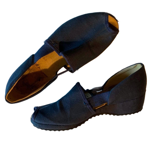 Blue Canvas Casual Peep Toe Low Heel Shoes circa 1940s 7