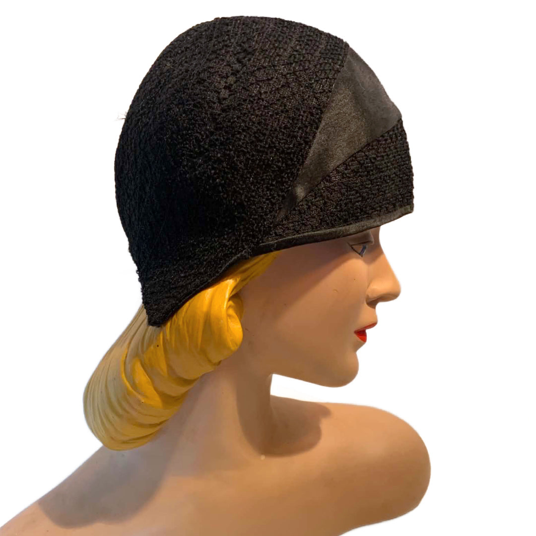 Black Art Deco Silk and Sisal Cloche Hat circa 1920s