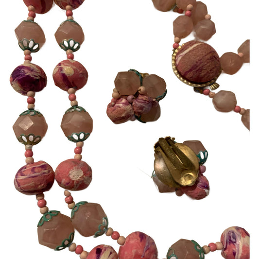 Swirled Pink Clay and Plastic Beaded Necklace & Earrings Demi Parure Set circa 1960s