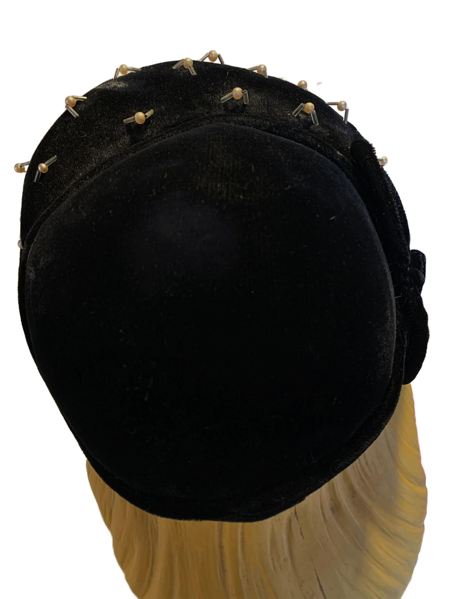 Pearl and Gold Bead Dotted Black Velvet Cocktail Hat circa 1950s
