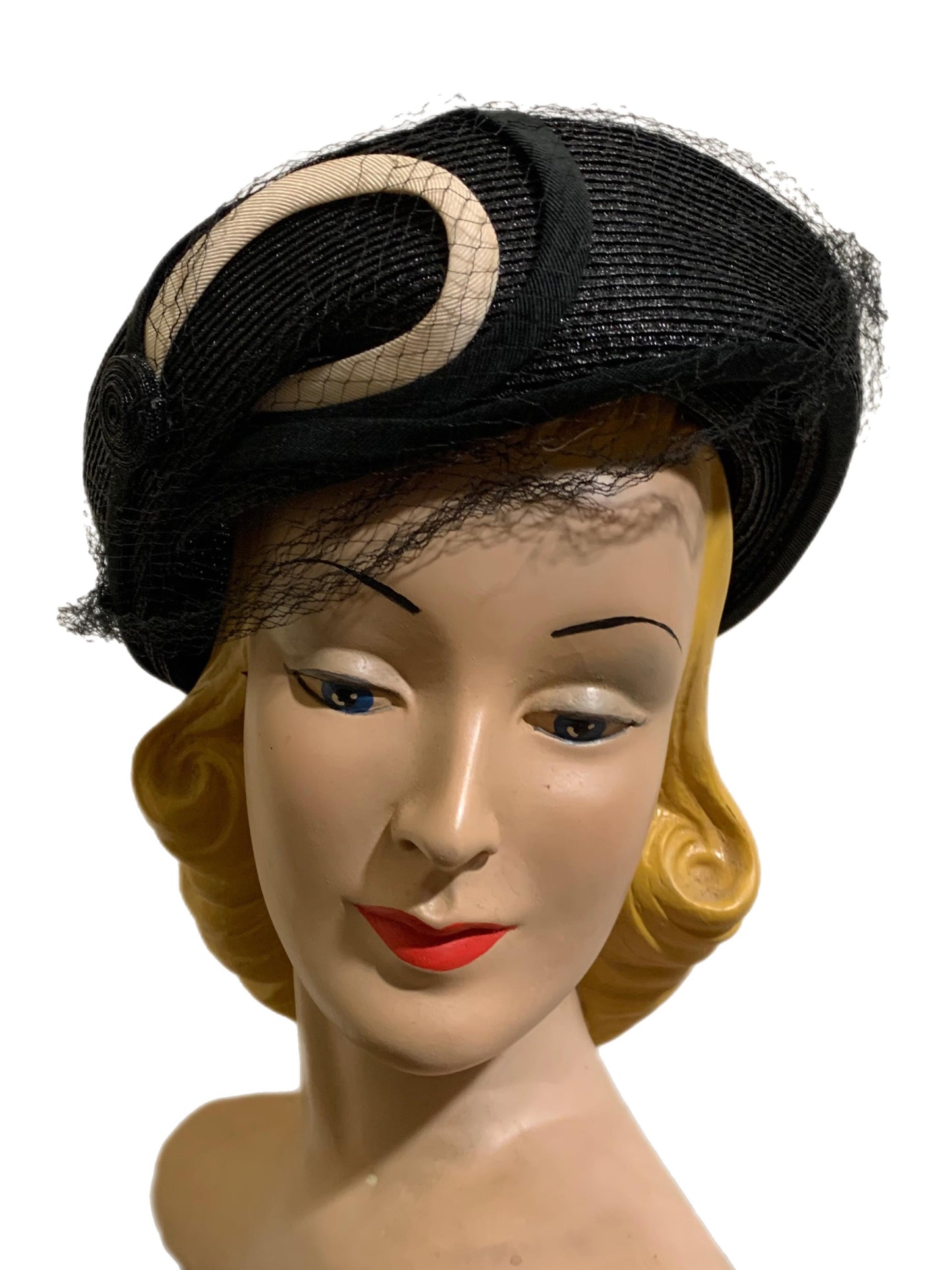 Black and Ivory Swirled Front Round Hat with Button circa 1940s