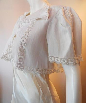 White Ribbed Cotton  Lace Trimmed Cropped 1930s Jacket