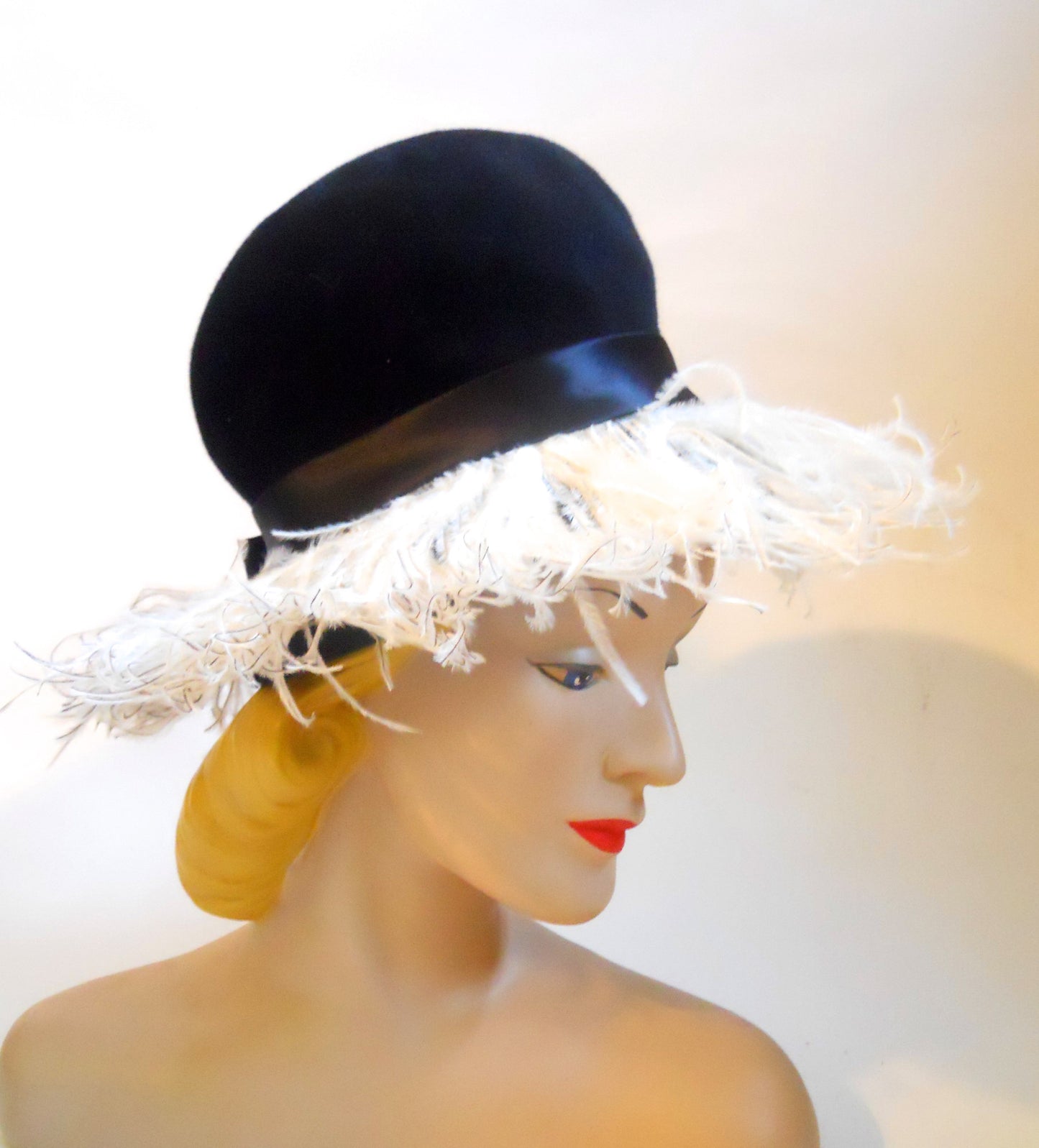 Black Felted 1960s Bubble Hat with Marabou Fringe