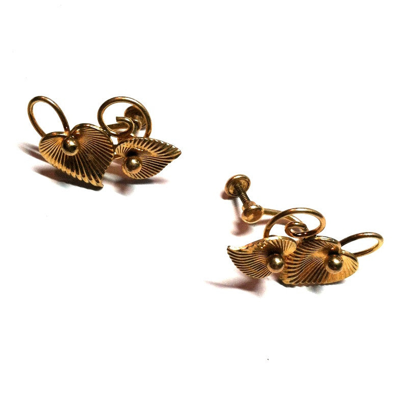Two Hearts Swirled Gold Screwback Clip Earrings circa 1950s