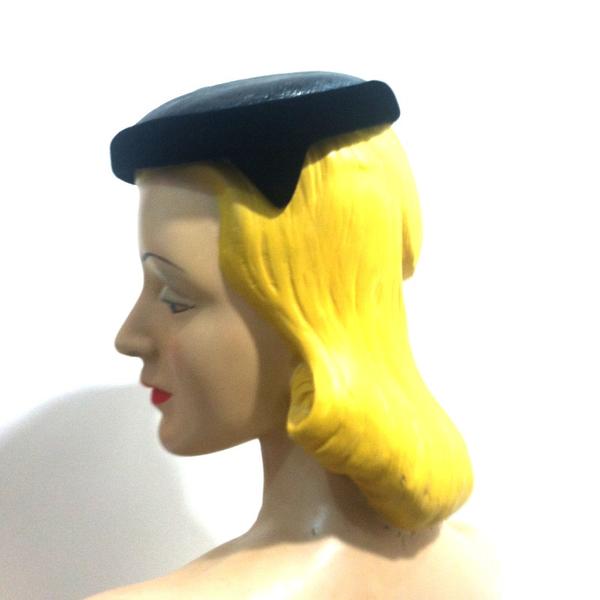 Black Sisal and Velvet Cocktail Hat with Side Tab circa 1950s