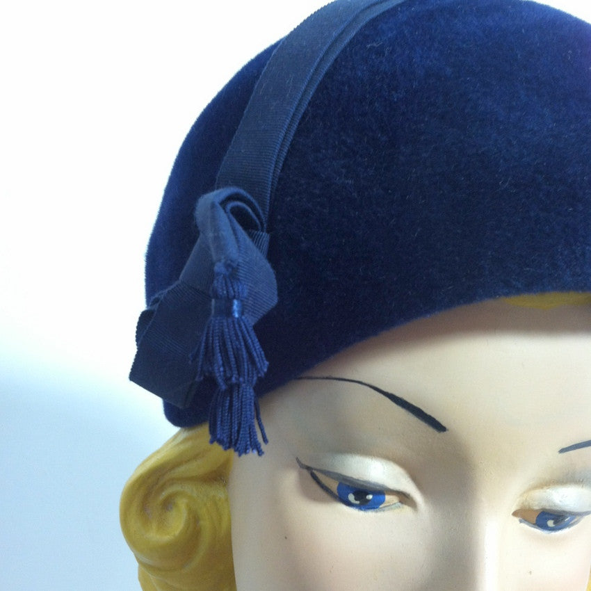 L'Heure Bleue Rounded Velvet Hat with Ribbon and Tassel circa 1960s