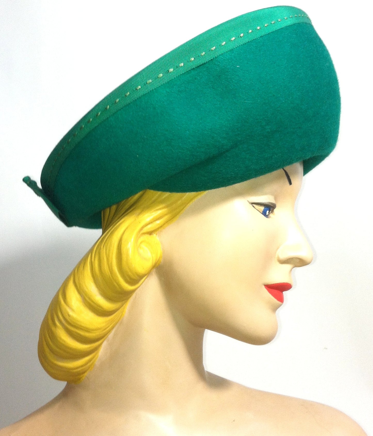 Kelly Green Rounded Curved Brim Hat w/ Topstitch Ribbon and Bow circa 1960s Dorothea's Closet Vintage Hat