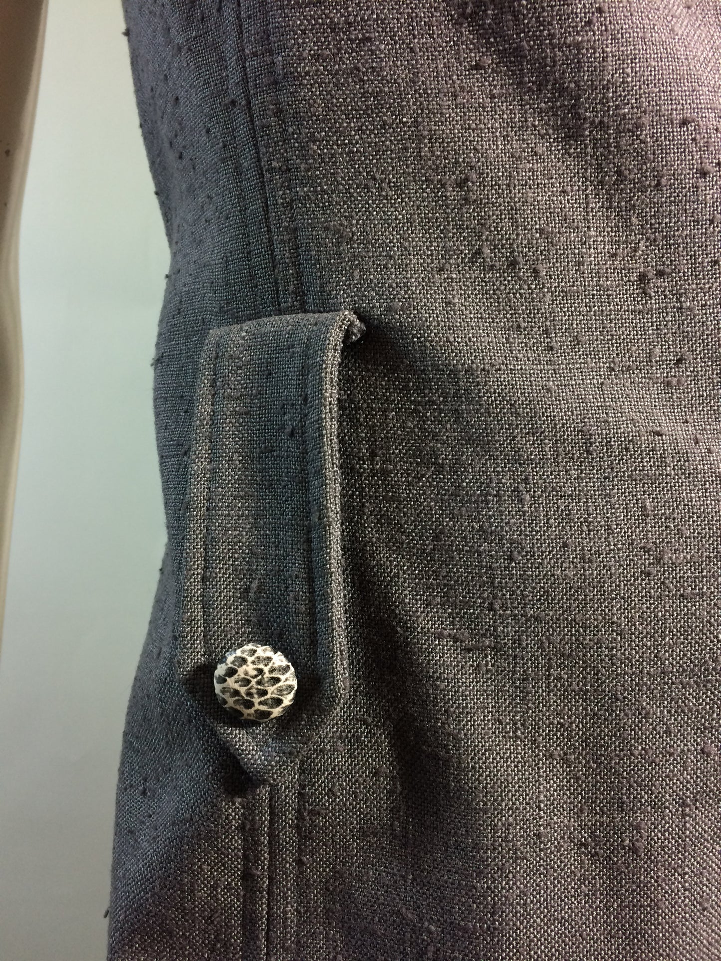 Charcoal Grey Linen Weave Rayon Sheath Dress w/ Faux Snakeskin Accents circa 1960s