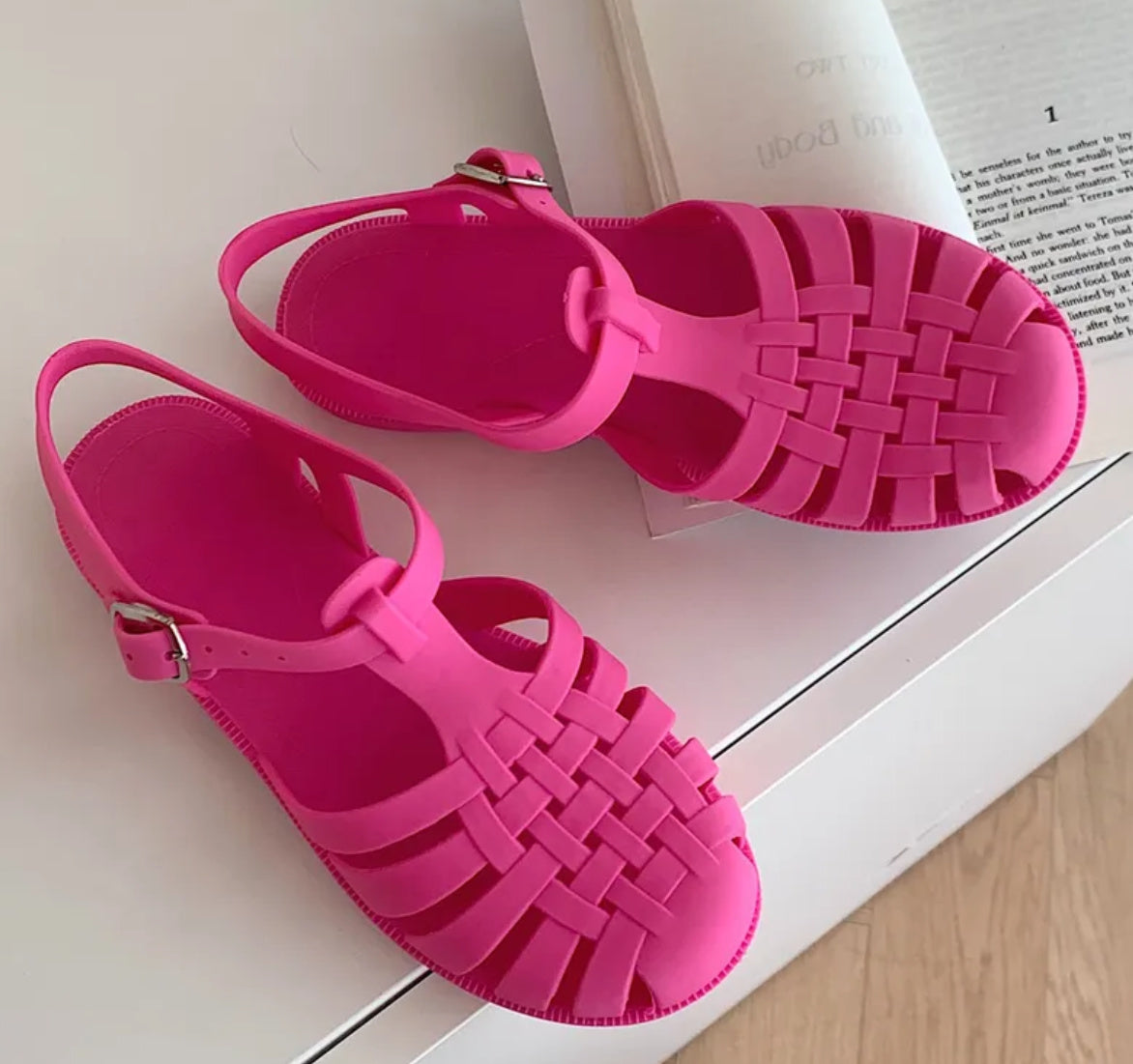 Jelly- the Rubber Huarache Sandals 6 Colors (including PINK!)