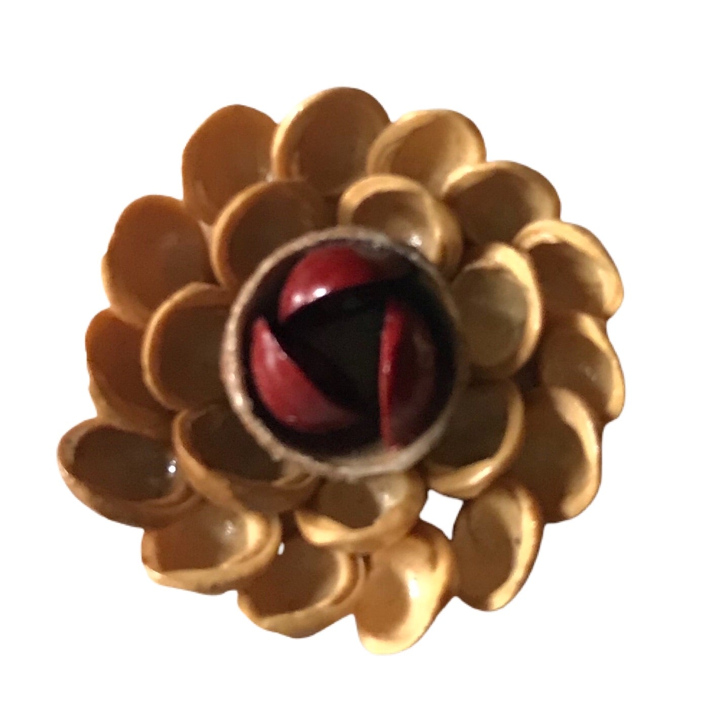 Lacquered Tan and Red Flower Brooch of Shells circa 1950s