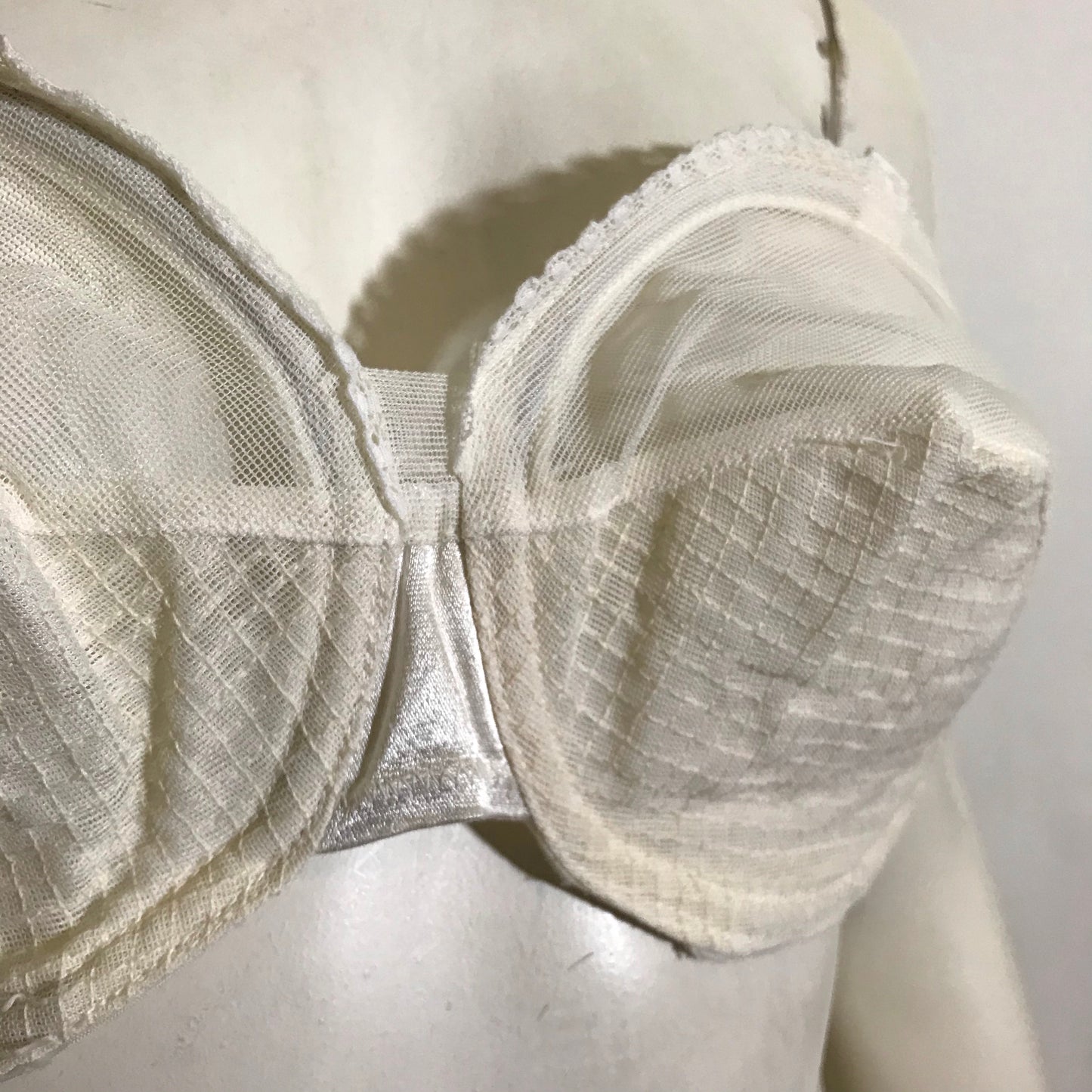 White Overbust Wire Circle Cup Bullet Bra circa 1950s