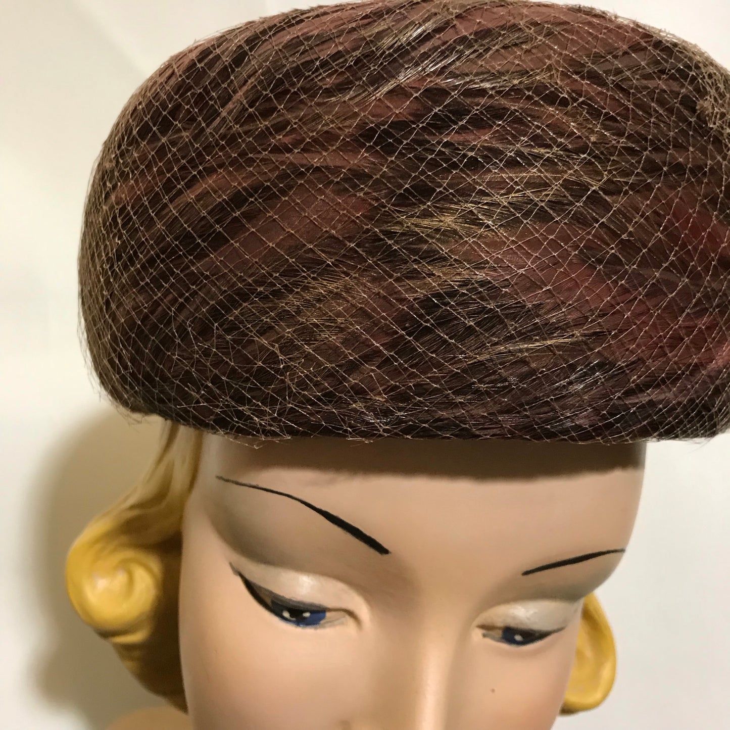 Bronze and Cocoa Swirled Feather Rounded Pill Box Hat circa 1960s